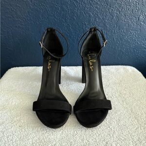 Lulus Black Chunky 4” Heel